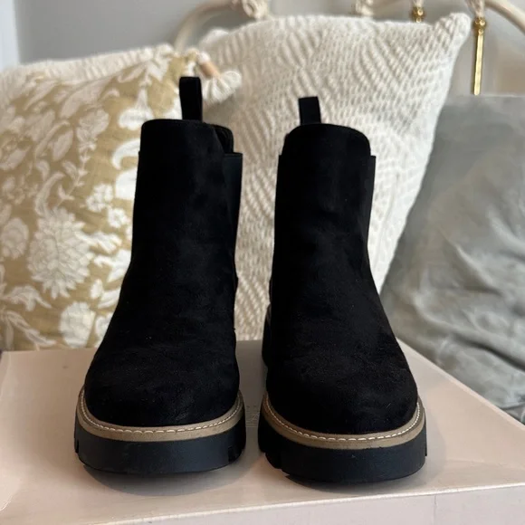 CL by Chinese Laundry Black Ankle Booties 8.5 - Picture 2 of 6